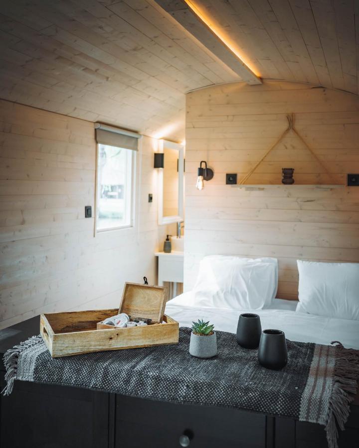 Hotel Glamping - 25 Min Roermond, Maasmechelen & Maastricht Kinrooi Exterior foto
